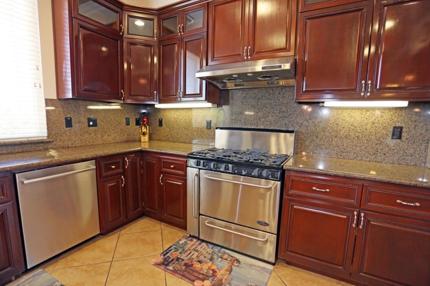 Detail Gallery Image 26 of 87 For 2736 Ferguson Rd, Gilroy,  CA 95020 - 6 Beds | 4/2 Baths