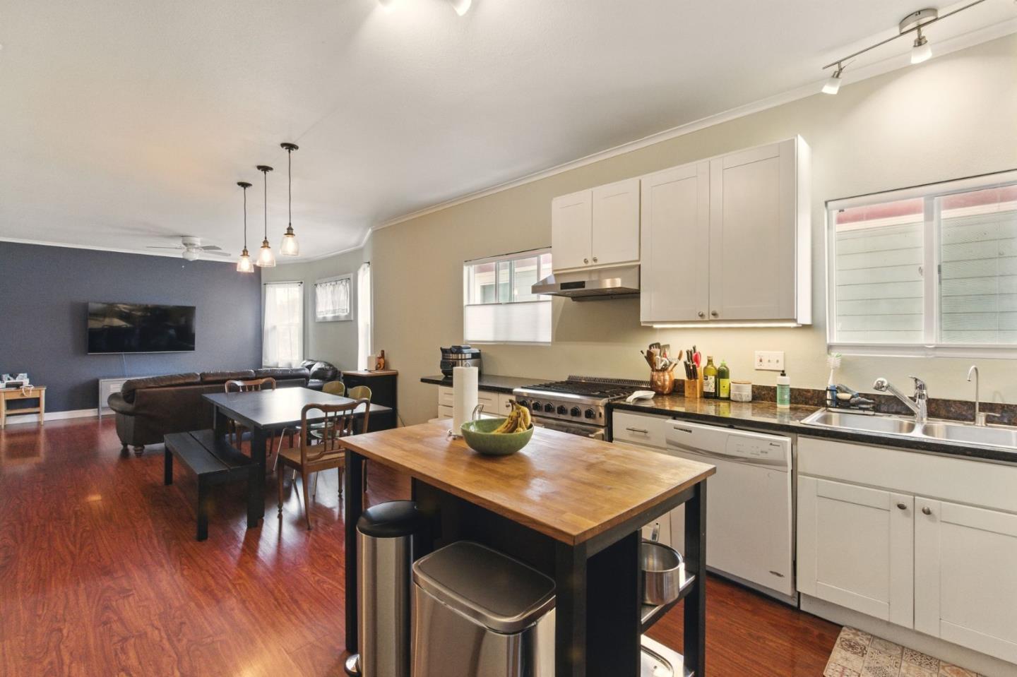 Detail Gallery Image 21 of 37 For 1915 West St, Oakland,  CA 94612 - – Beds | – Baths