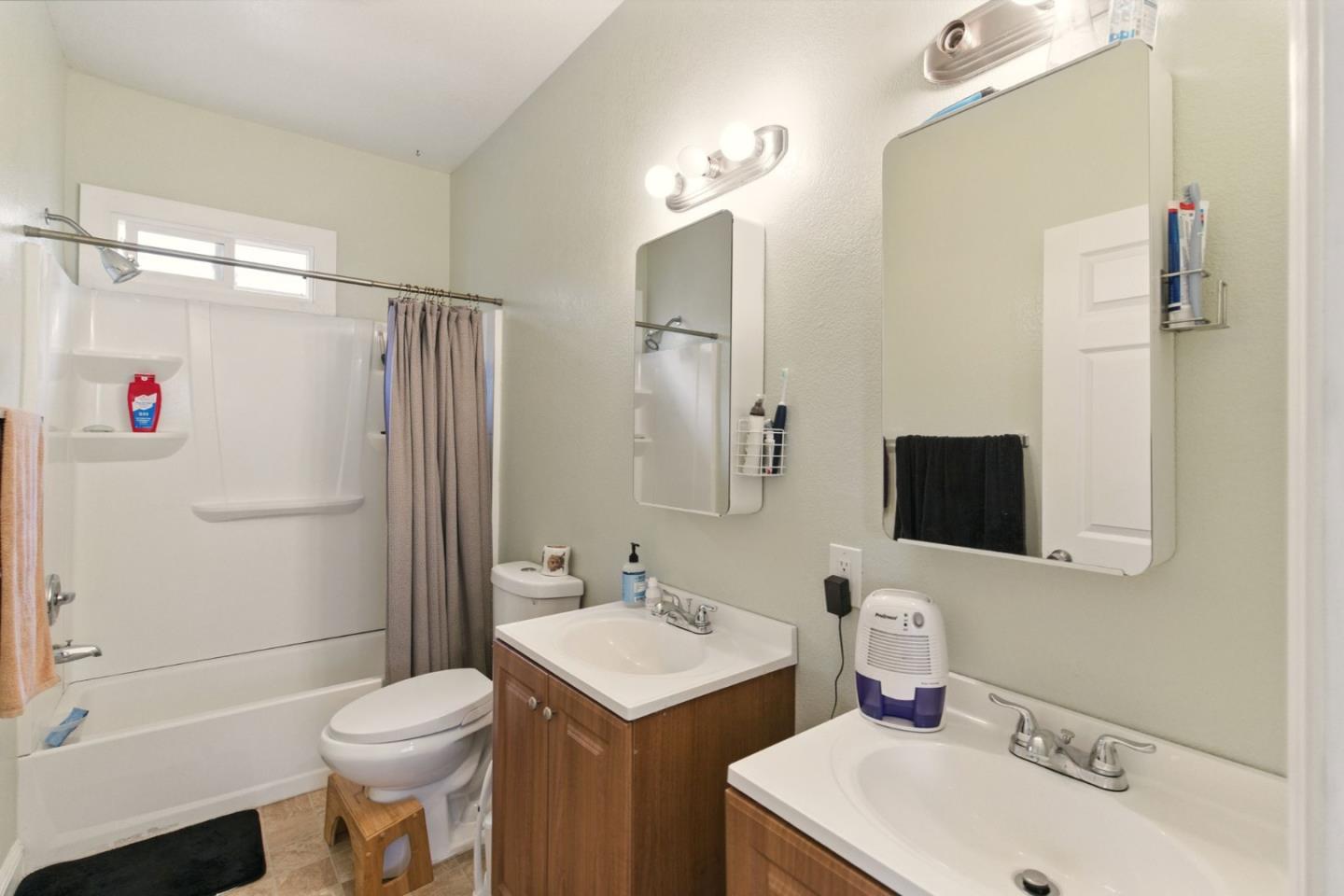 Detail Gallery Image 28 of 37 For 1915 West St, Oakland,  CA 94612 - – Beds | – Baths