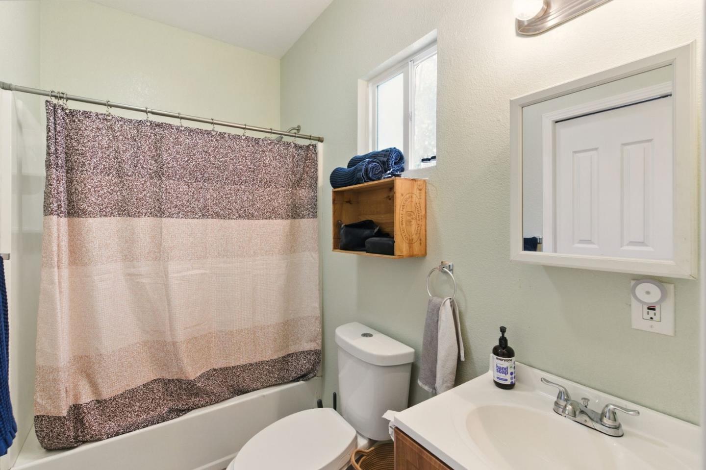 Detail Gallery Image 29 of 37 For 1915 West St, Oakland,  CA 94612 - – Beds | – Baths