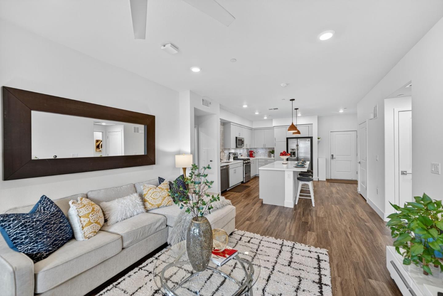 Detail Gallery Image 16 of 71 For 5925 Charlotte Dr #408,  San Jose,  CA 95123 - 3 Beds | 2 Baths