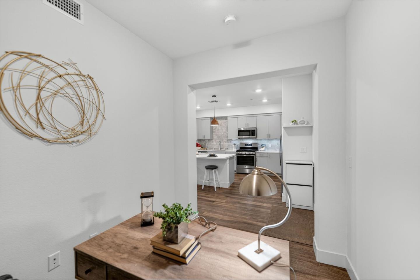 Detail Gallery Image 8 of 71 For 5925 Charlotte Dr #408,  San Jose,  CA 95123 - 3 Beds | 2 Baths