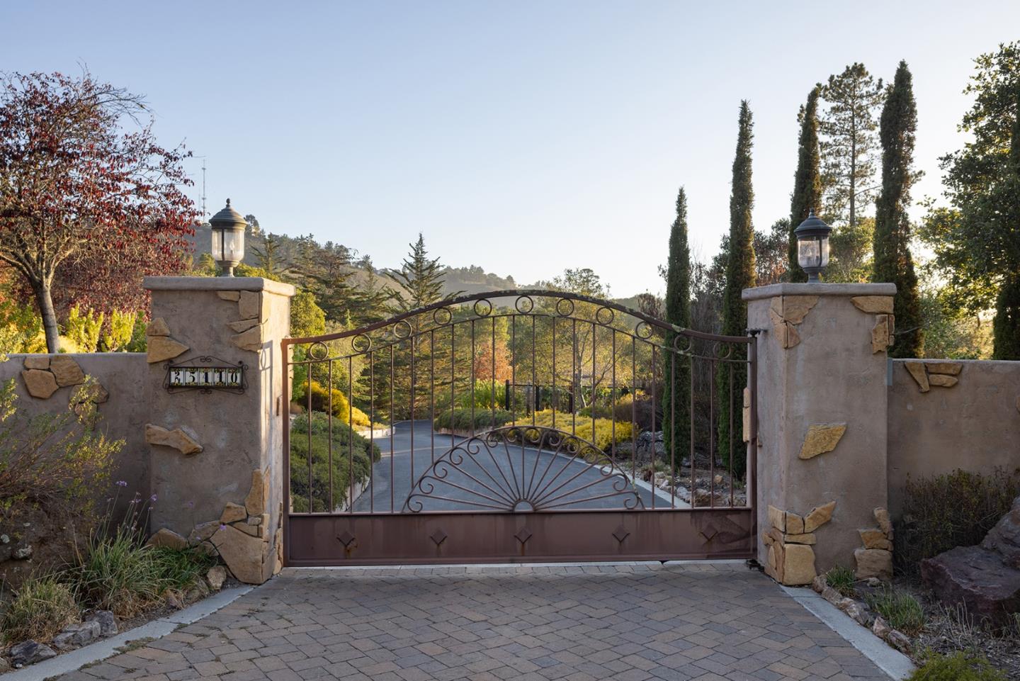 Detail Gallery Image 46 of 69 For 25440 Boots Rd, Monterey,  CA 93940 - 4 Beds | 4/1 Baths