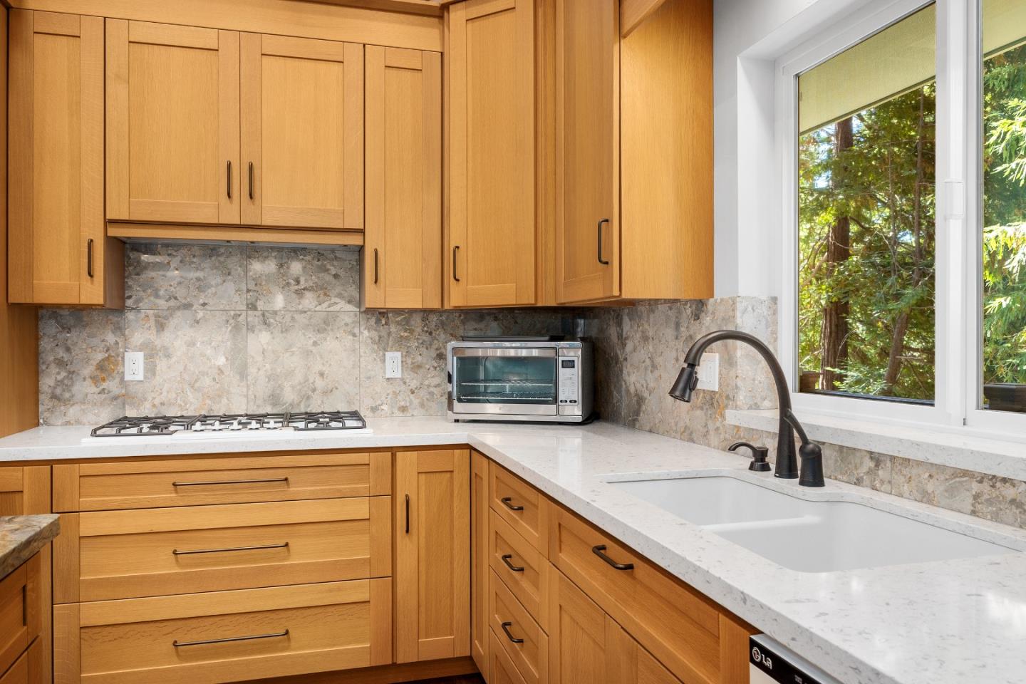 Detail Gallery Image 8 of 47 For 352 Manzanita Ave, Boulder Creek,  CA 95006 - 3 Beds | 2 Baths