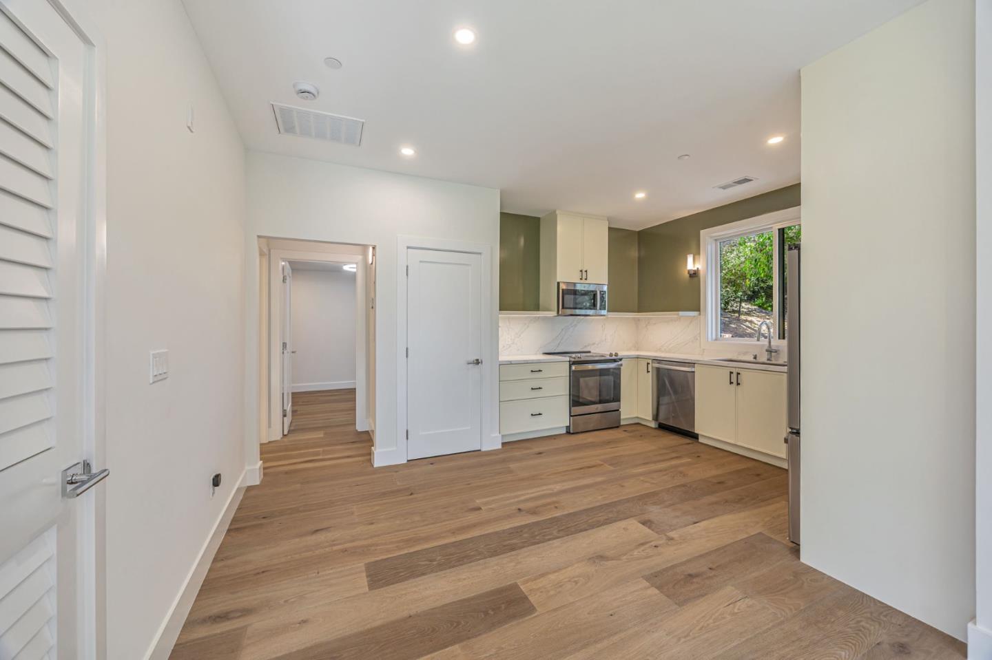 Detail Gallery Image 14 of 23 For Address Not Disclosed, Los Altos Hills,  CA 94022 - 1 Beds | 1 Baths
