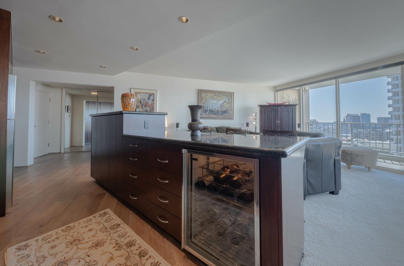 Detail Gallery Image 8 of 26 For 1200 Gough St 7e,  San Francisco,  CA 94109 - 1 Beds | 1 Baths
