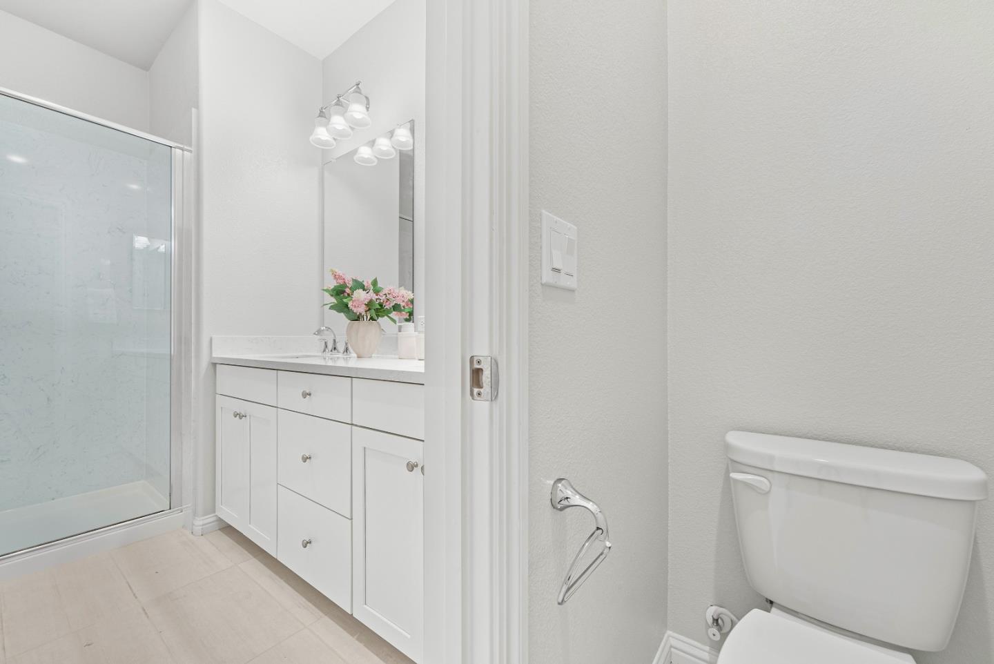 Detail Gallery Image 22 of 54 For 559 Apricot Way, San Jose,  CA 95133 - 4 Beds | 4 Baths