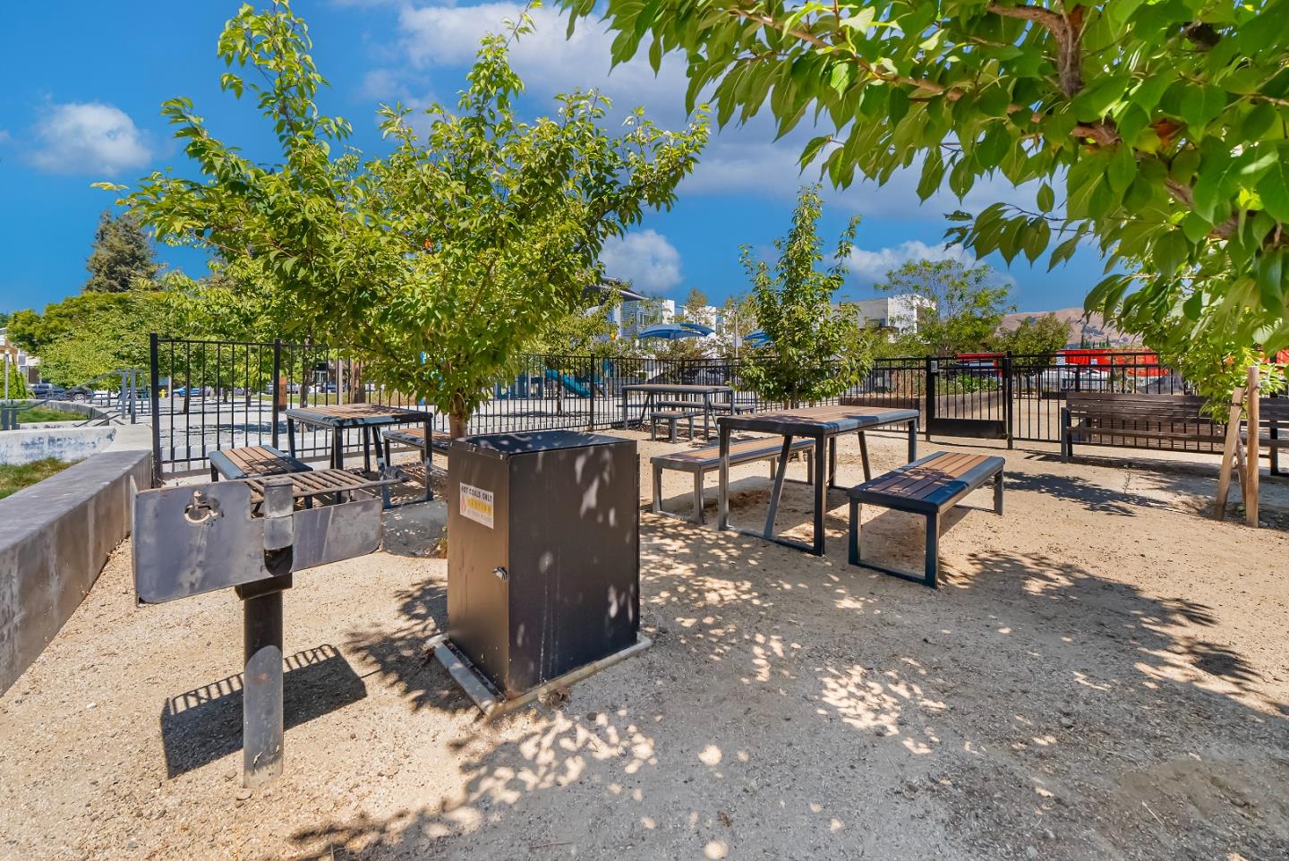 Detail Gallery Image 46 of 54 For 559 Apricot Way, San Jose,  CA 95133 - 4 Beds | 4 Baths