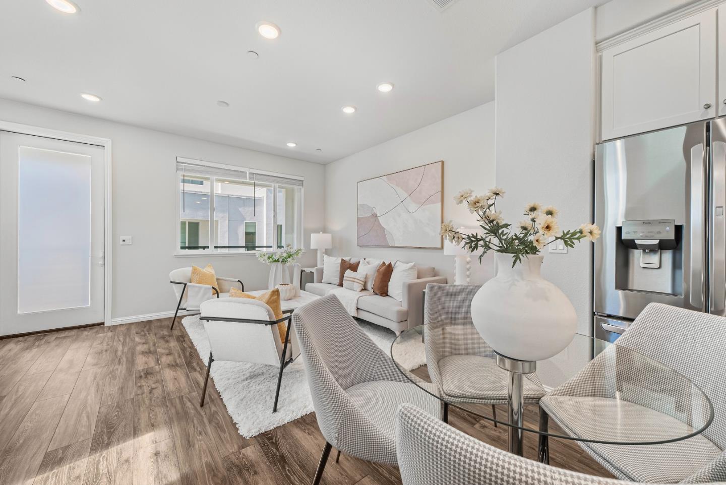 Detail Gallery Image 6 of 54 For 559 Apricot Way, San Jose,  CA 95133 - 4 Beds | 4 Baths