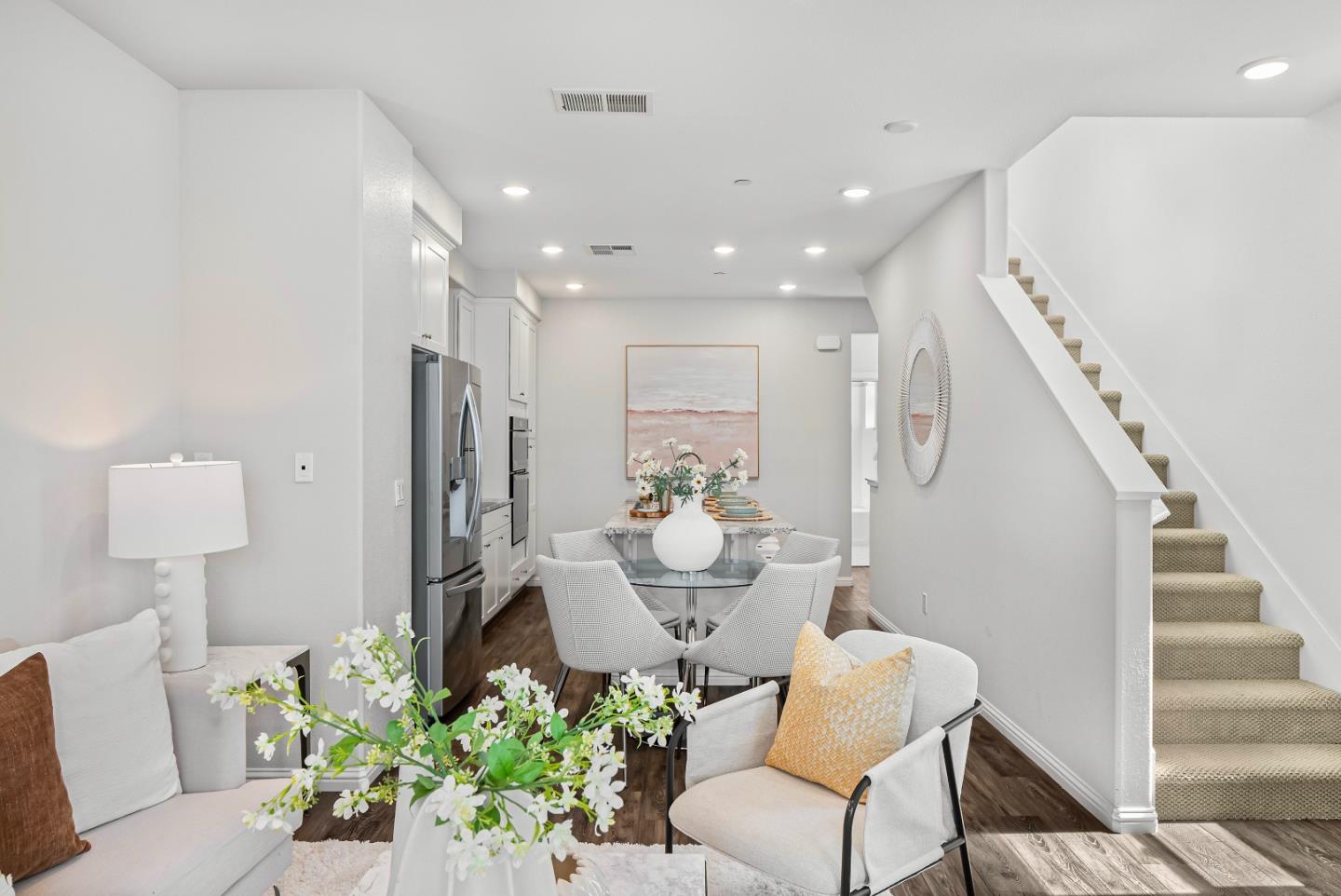 Detail Gallery Image 7 of 54 For 559 Apricot Way, San Jose,  CA 95133 - 4 Beds | 4 Baths