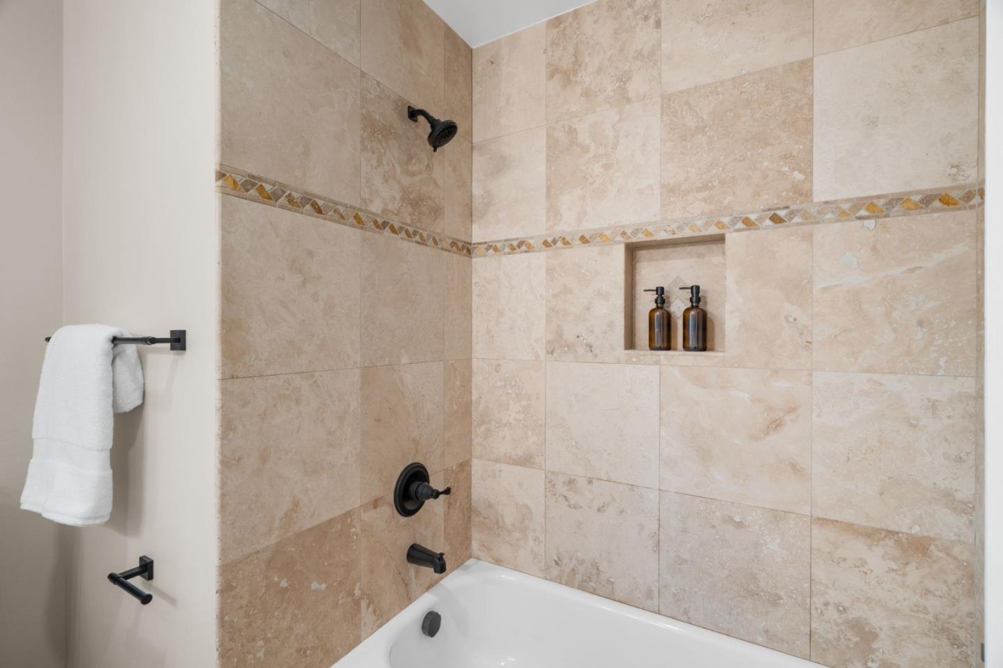 Detail Gallery Image 19 of 34 For 1709 Peartree Ln, Mountain View,  CA 94040 - 4 Beds | 3 Baths