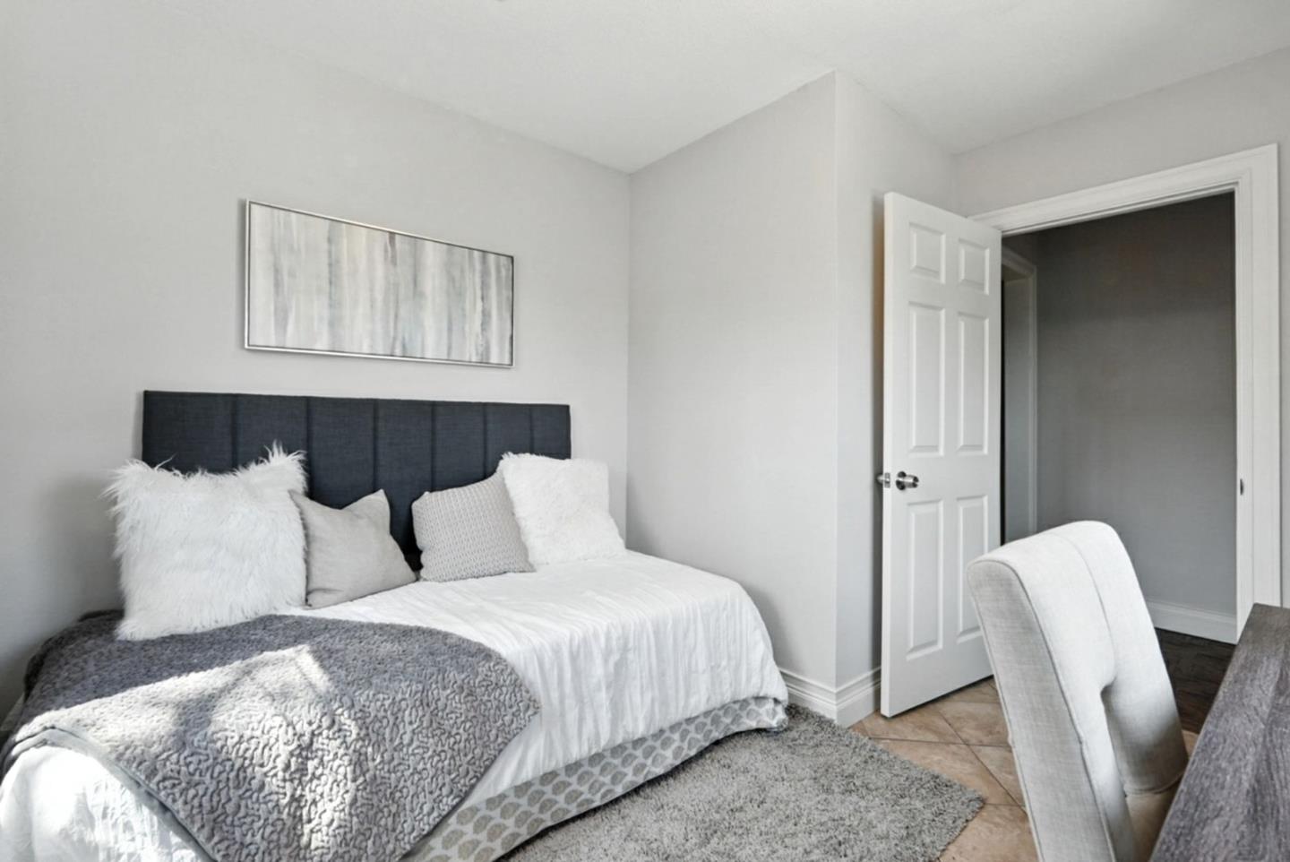 Detail Gallery Image 13 of 29 For 2273 Dumbarton Ave, East Palo Alto,  CA 94303 - 4 Beds | 2 Baths