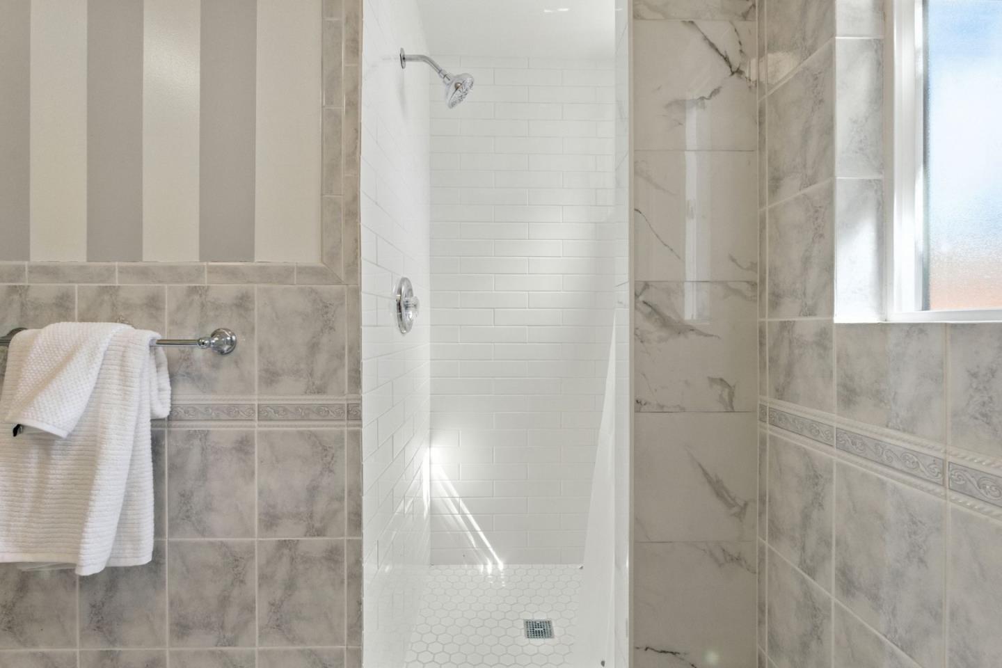 Detail Gallery Image 16 of 29 For 2273 Dumbarton Ave, East Palo Alto,  CA 94303 - 4 Beds | 2 Baths