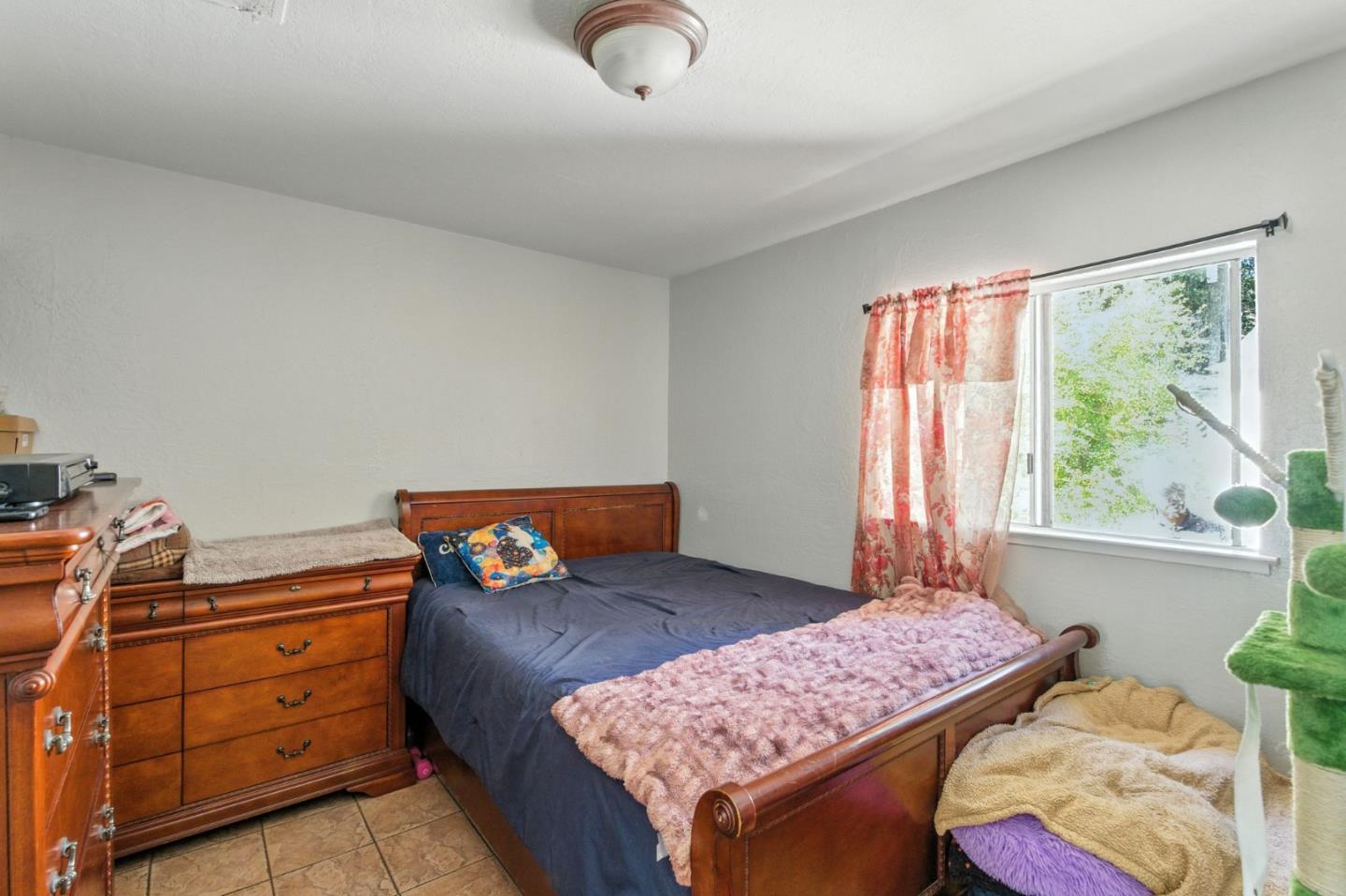 Detail Gallery Image 19 of 29 For 2273 Dumbarton Ave, East Palo Alto,  CA 94303 - 4 Beds | 2 Baths