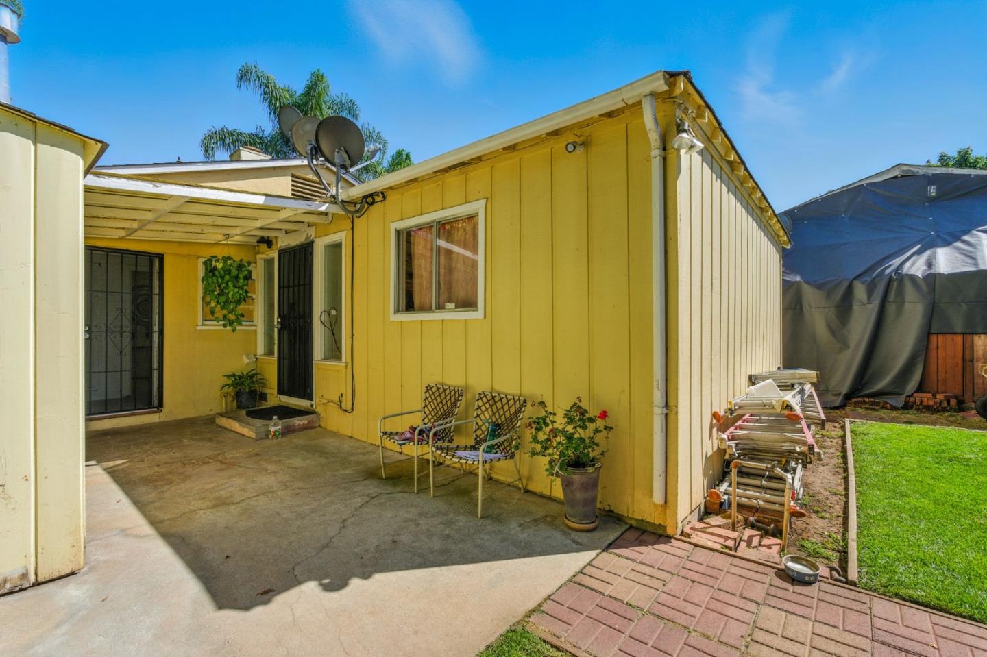 Detail Gallery Image 28 of 29 For 2273 Dumbarton Ave, East Palo Alto,  CA 94303 - 4 Beds | 2 Baths