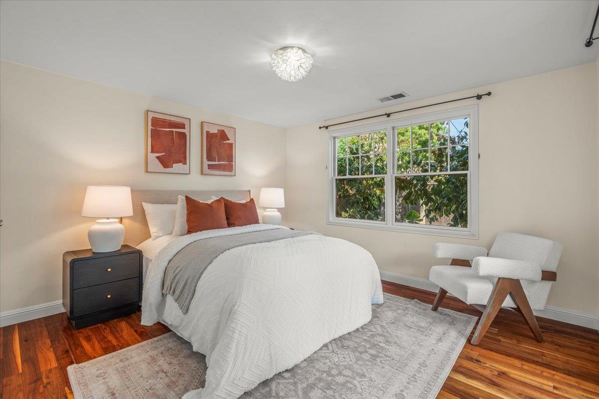 Detail Gallery Image 11 of 25 For 637 Channing Ave, Palo Alto,  CA 94301 - 2 Beds | 2 Baths