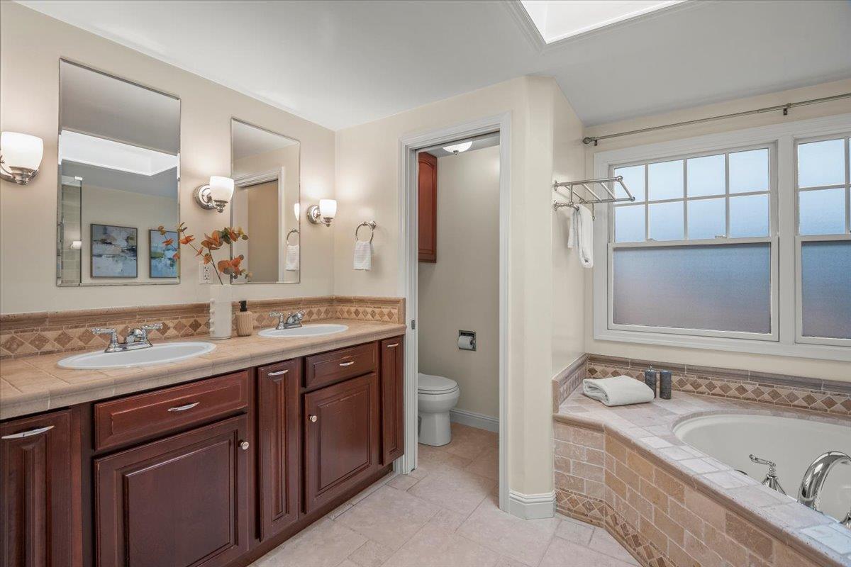 Detail Gallery Image 12 of 25 For 637 Channing Ave, Palo Alto,  CA 94301 - 2 Beds | 2 Baths