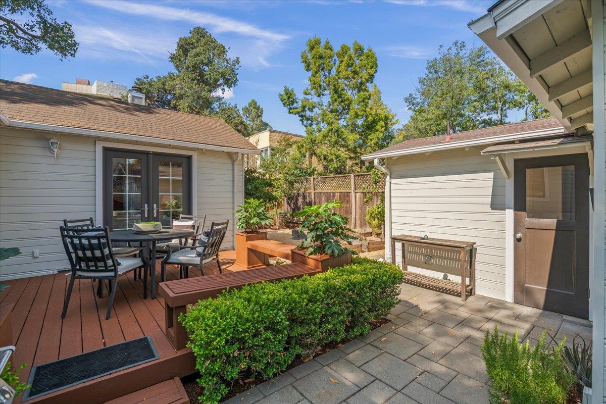 Detail Gallery Image 20 of 25 For 637 Channing Ave, Palo Alto,  CA 94301 - 2 Beds | 2 Baths