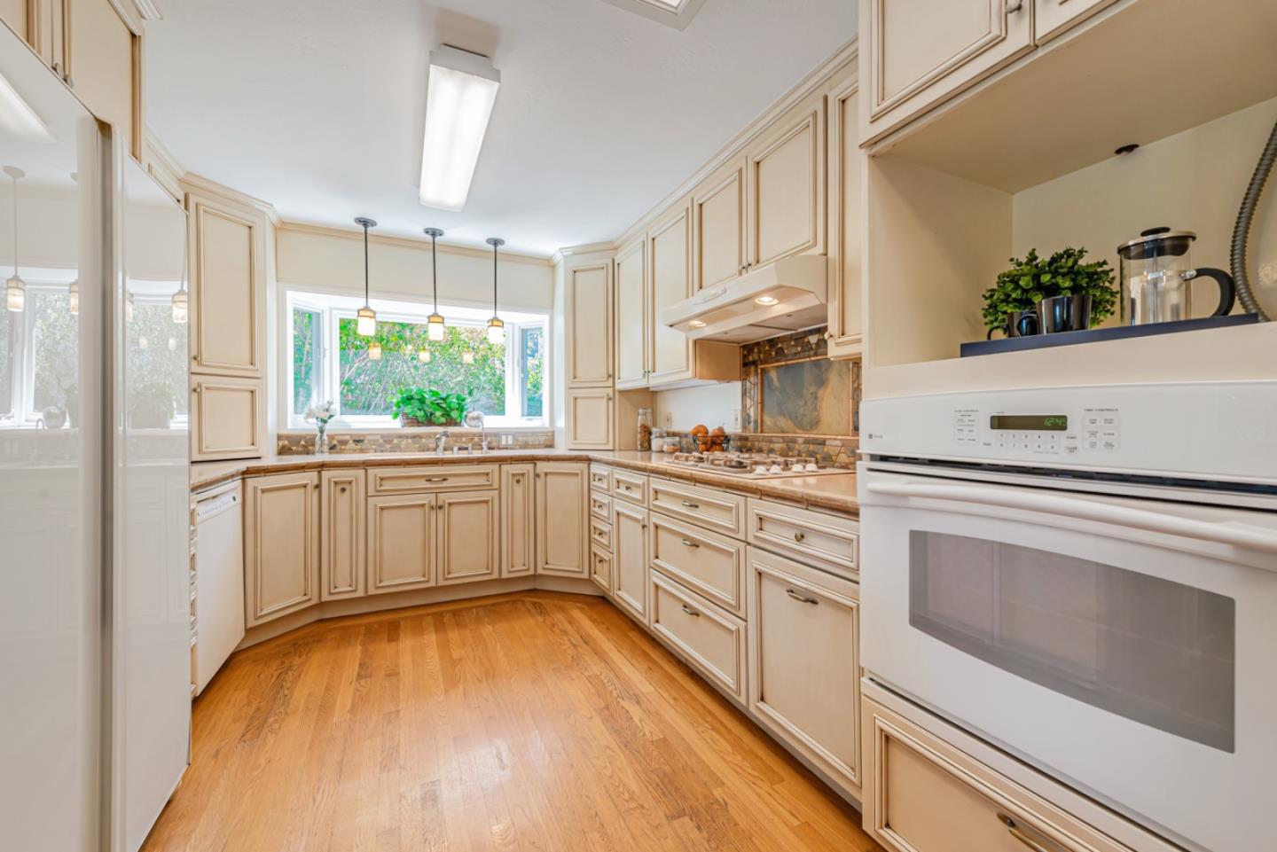 Detail Gallery Image 10 of 38 For 639 Georgia Ave, Palo Alto,  CA 94306 - 4 Beds | 2 Baths