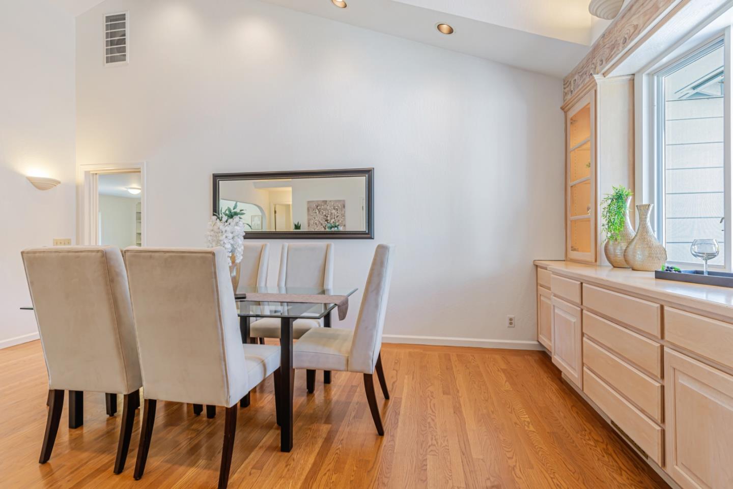 Detail Gallery Image 16 of 38 For 639 Georgia Ave, Palo Alto,  CA 94306 - 4 Beds | 2 Baths