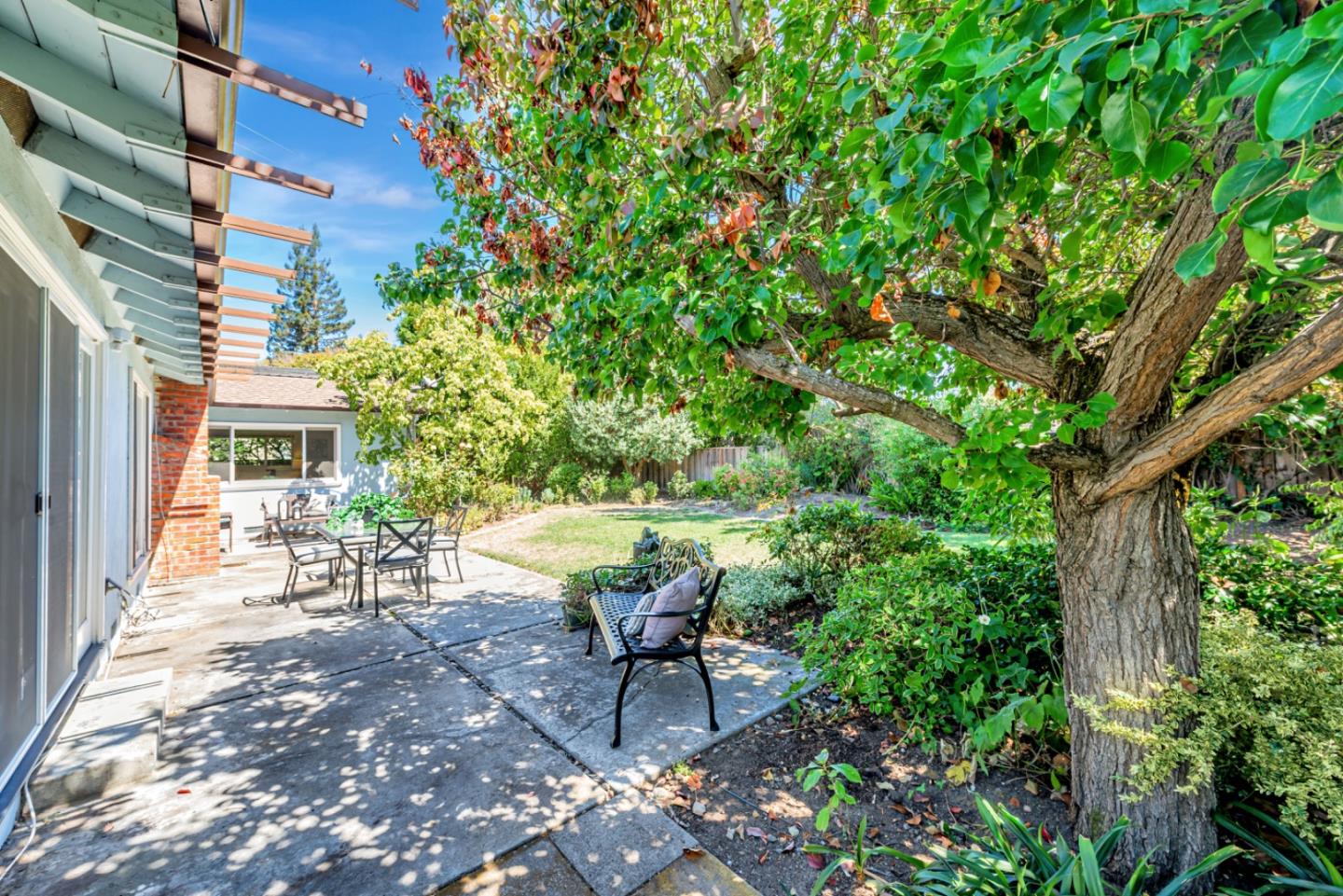 Detail Gallery Image 33 of 38 For 639 Georgia Ave, Palo Alto,  CA 94306 - 4 Beds | 2 Baths