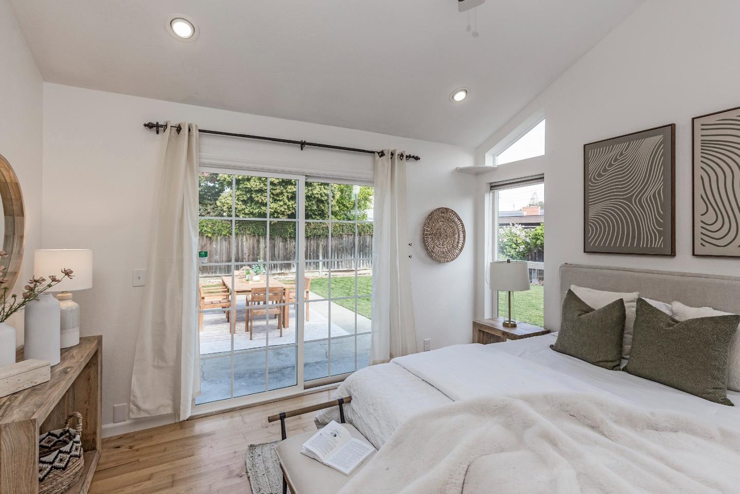 Detail Gallery Image 15 of 31 For 2209 Casa Mia Dr, San Jose,  CA 95124 - 4 Beds | 3 Baths