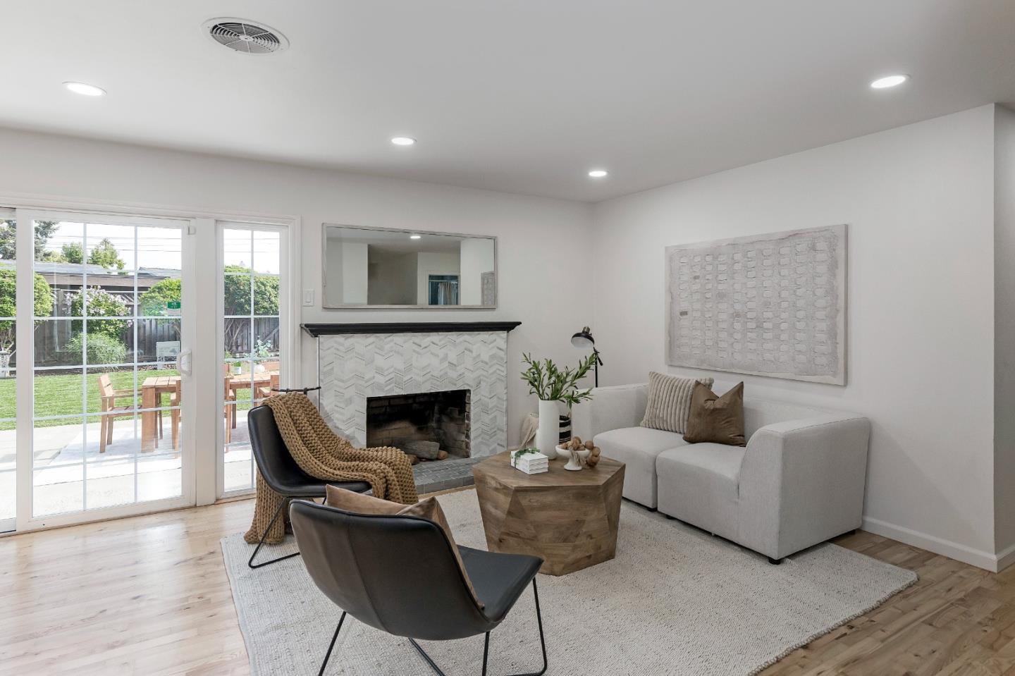 Detail Gallery Image 6 of 31 For 2209 Casa Mia Dr, San Jose,  CA 95124 - 4 Beds | 3 Baths