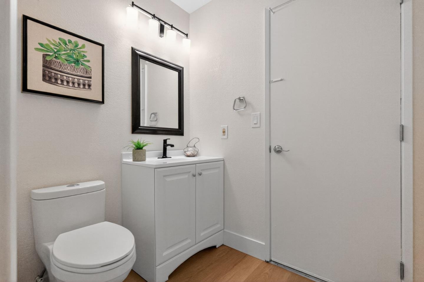 Detail Gallery Image 23 of 34 For 30784 Tidewater Dr, Union City,  CA 94587 - 4 Beds | 3 Baths