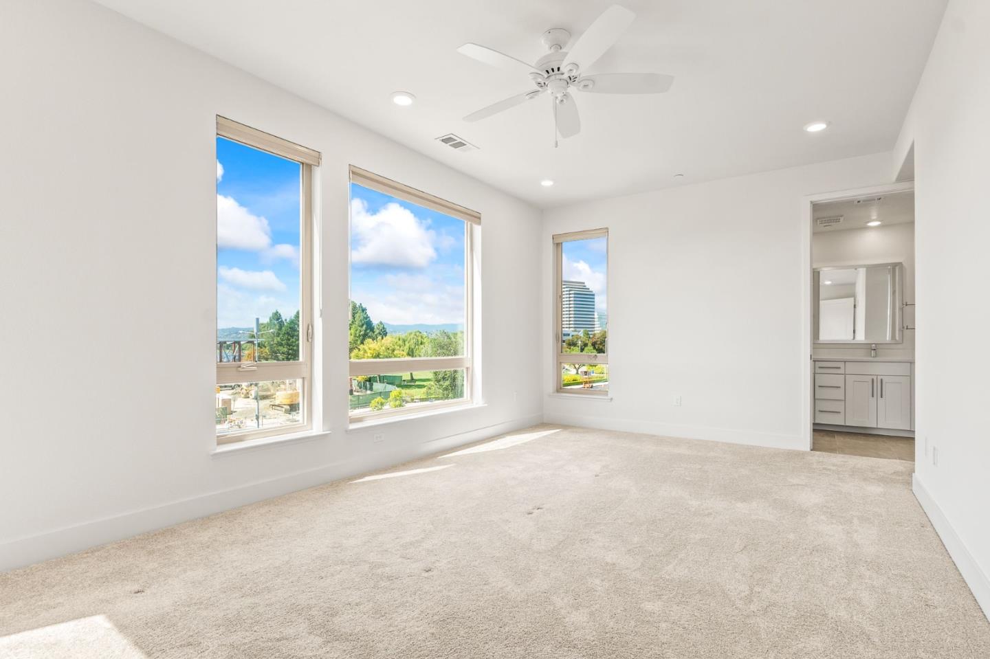 Detail Gallery Image 17 of 51 For 718 Eppleton Ln #303,  Foster City,  CA 94404 - 3 Beds | 2 Baths