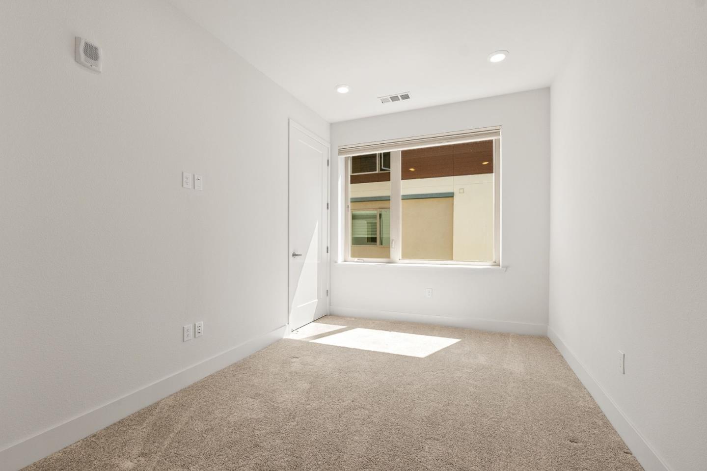 Detail Gallery Image 23 of 51 For 718 Eppleton Ln #303,  Foster City,  CA 94404 - 3 Beds | 2 Baths