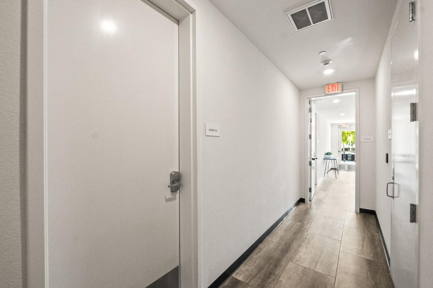 Detail Gallery Image 33 of 51 For 718 Eppleton Ln #303,  Foster City,  CA 94404 - 3 Beds | 2 Baths