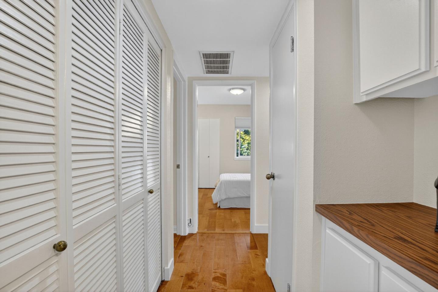 Detail Gallery Image 13 of 37 For 1874 Huxley Ct, San Jose,  CA 95125 - 2 Beds | 2 Baths