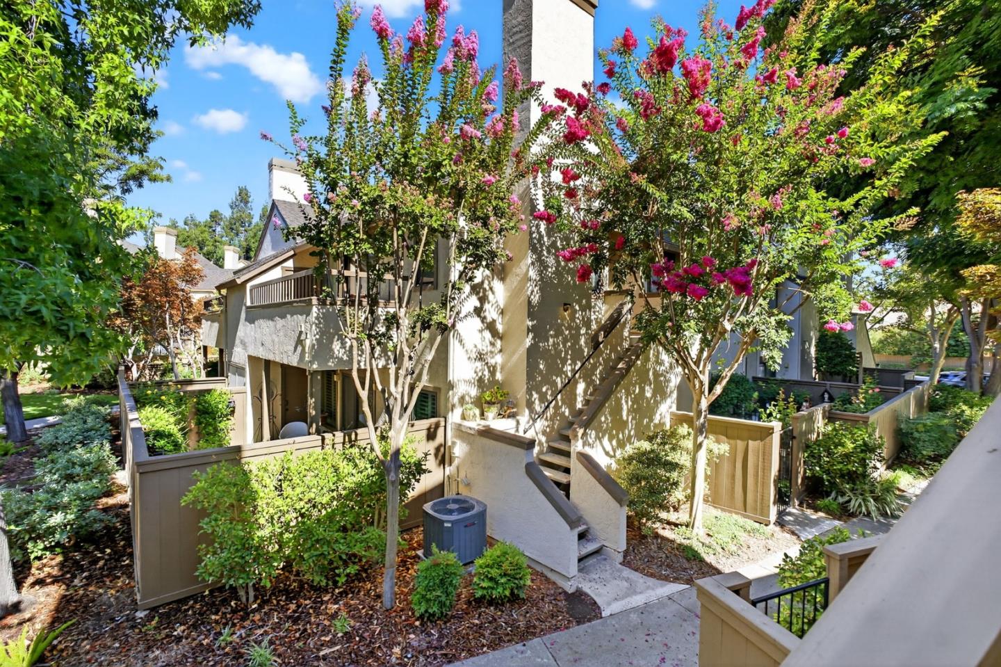 Detail Gallery Image 27 of 37 For 1874 Huxley Ct, San Jose,  CA 95125 - 2 Beds | 2 Baths