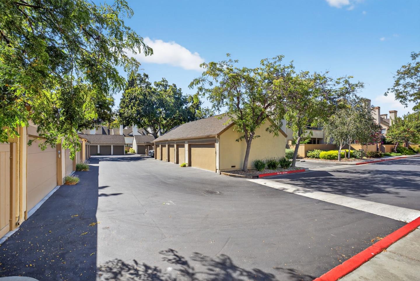 Detail Gallery Image 28 of 37 For 1874 Huxley Ct, San Jose,  CA 95125 - 2 Beds | 2 Baths