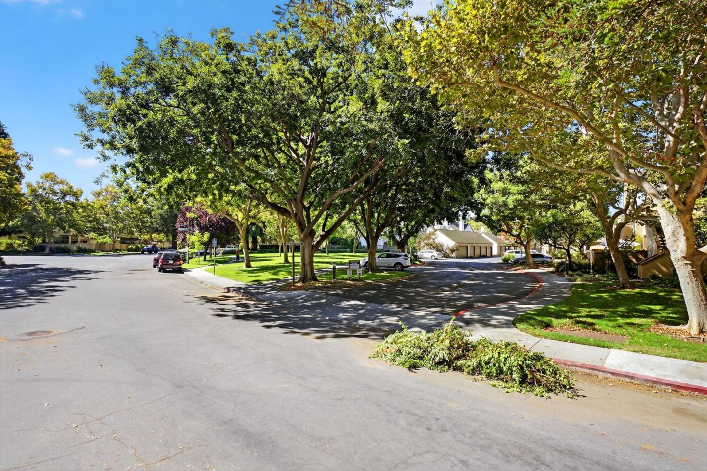 Detail Gallery Image 31 of 37 For 1874 Huxley Ct, San Jose,  CA 95125 - 2 Beds | 2 Baths