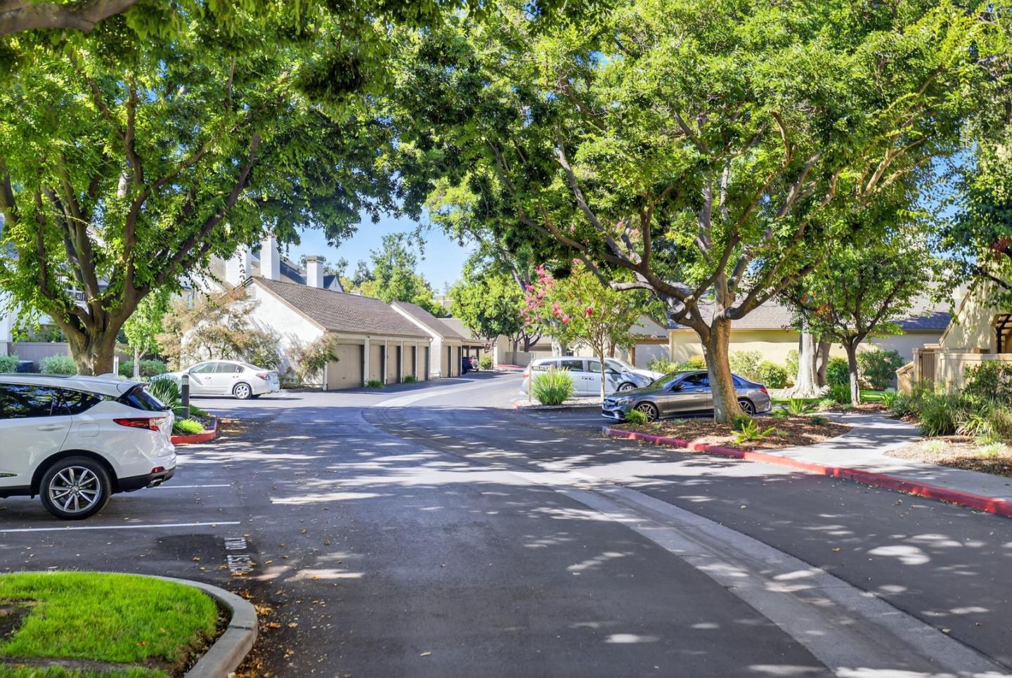 Detail Gallery Image 32 of 37 For 1874 Huxley Ct, San Jose,  CA 95125 - 2 Beds | 2 Baths