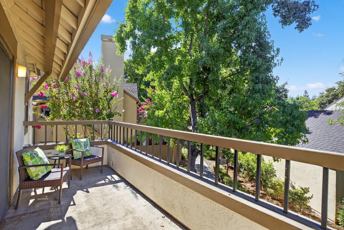 Detail Gallery Image 5 of 37 For 1874 Huxley Ct, San Jose,  CA 95125 - 2 Beds | 2 Baths