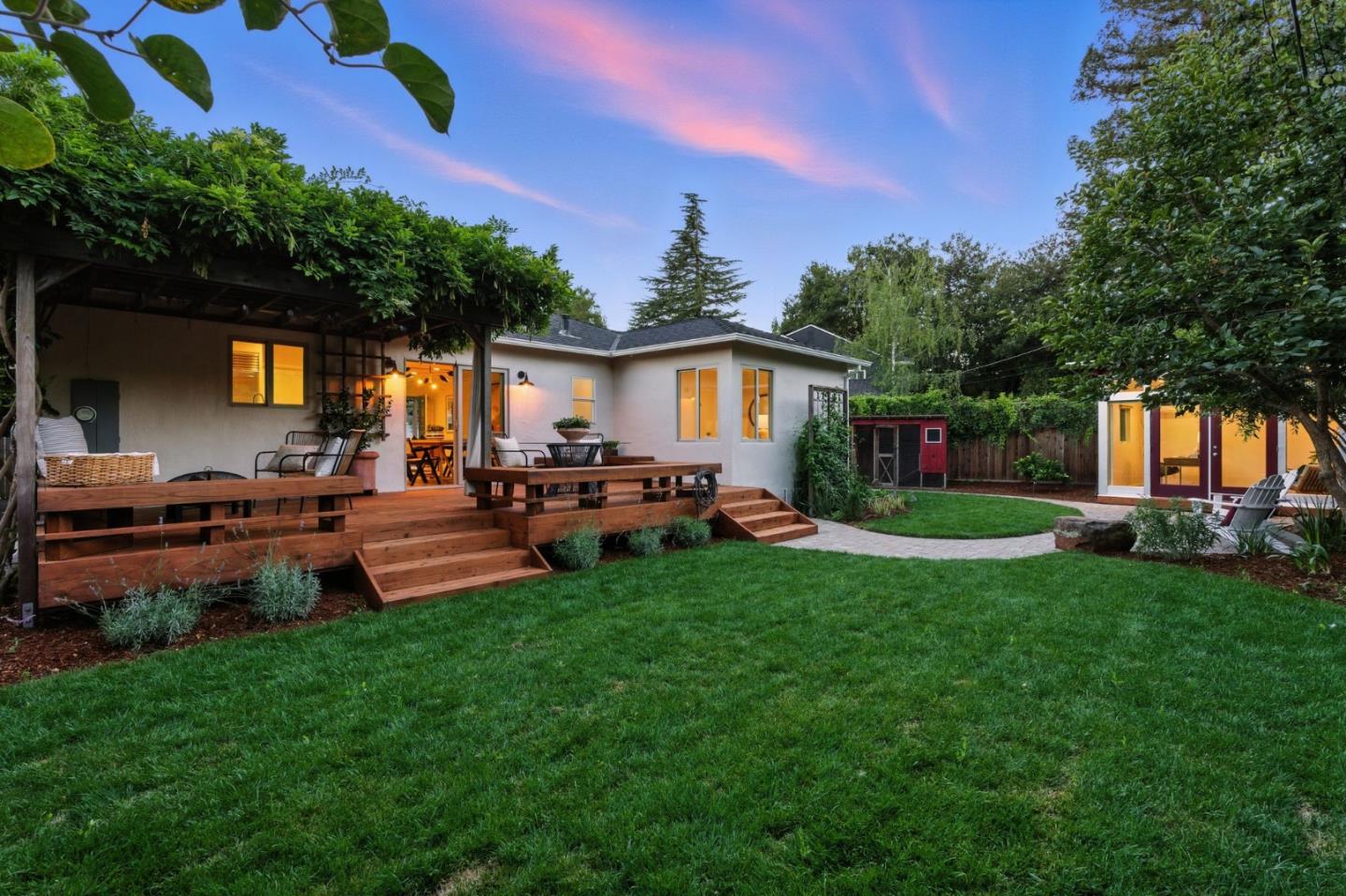 Detail Gallery Image 3 of 29 For 792 Bond Way, Mountain View,  CA 94040 - 3 Beds | 1 Baths
