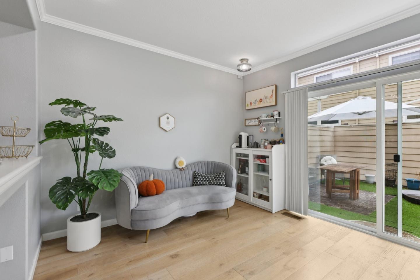 Detail Gallery Image 13 of 35 For 1172 La Rochelle Ter #B,  Sunnyvale,  CA 94089 - 3 Beds | 2/1 Baths