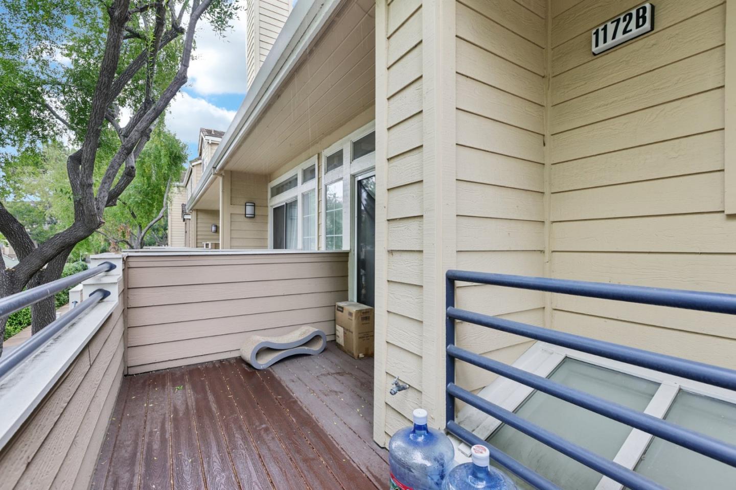 Detail Gallery Image 27 of 35 For 1172 La Rochelle Ter #B,  Sunnyvale,  CA 94089 - 3 Beds | 2/1 Baths