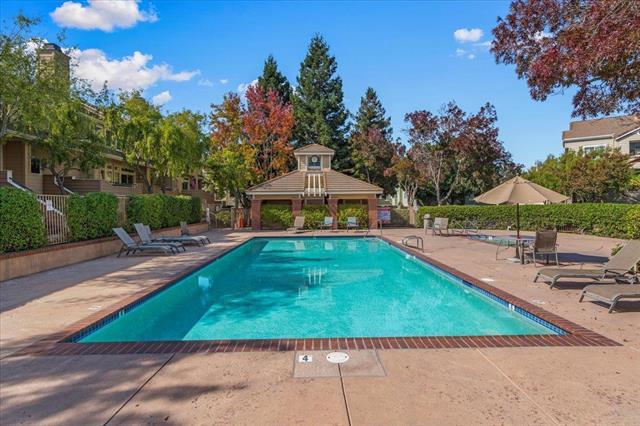 Detail Gallery Image 31 of 35 For 1172 La Rochelle Ter #B,  Sunnyvale,  CA 94089 - 3 Beds | 2/1 Baths