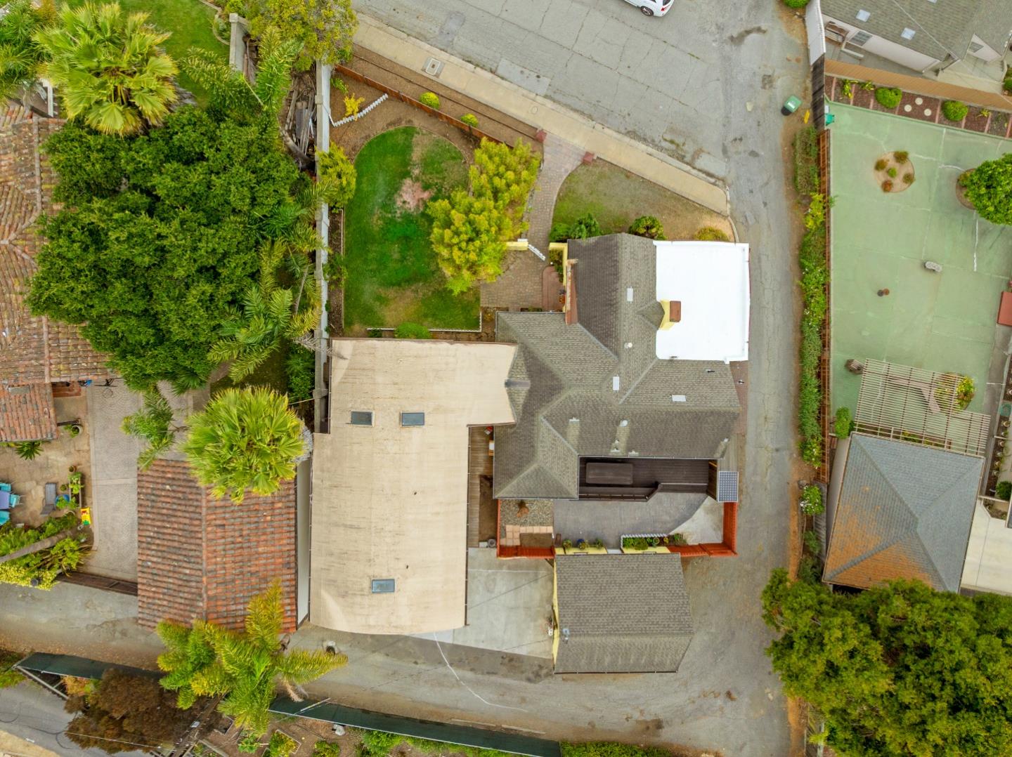 Detail Gallery Image 11 of 80 For 3 Gonzales St, Watsonville,  CA 95076 - 4 Beds | 4 Baths