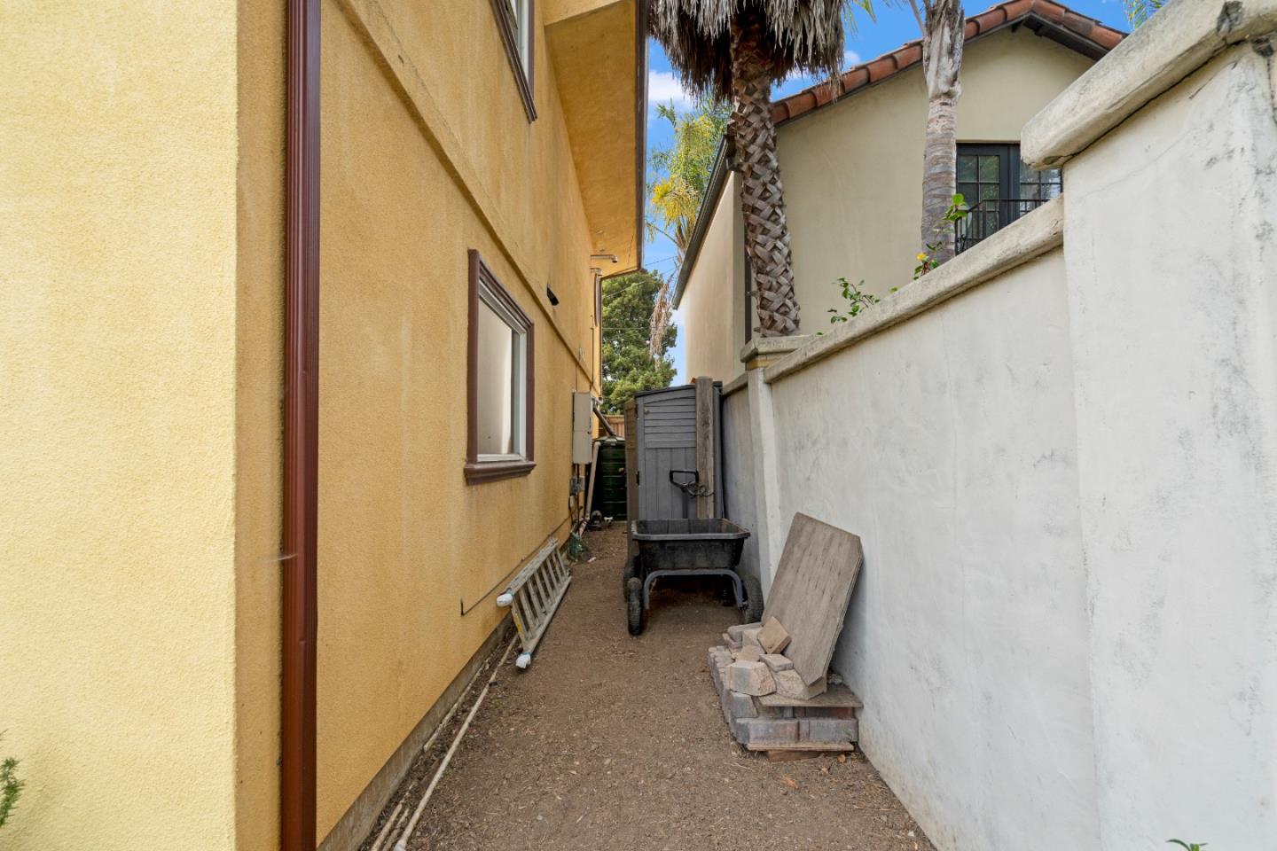 Detail Gallery Image 22 of 80 For 3 Gonzales St, Watsonville,  CA 95076 - 4 Beds | 4 Baths