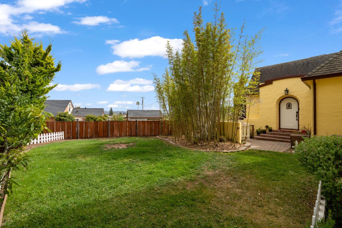 Detail Gallery Image 23 of 80 For 3 Gonzales St, Watsonville,  CA 95076 - 4 Beds | 4 Baths