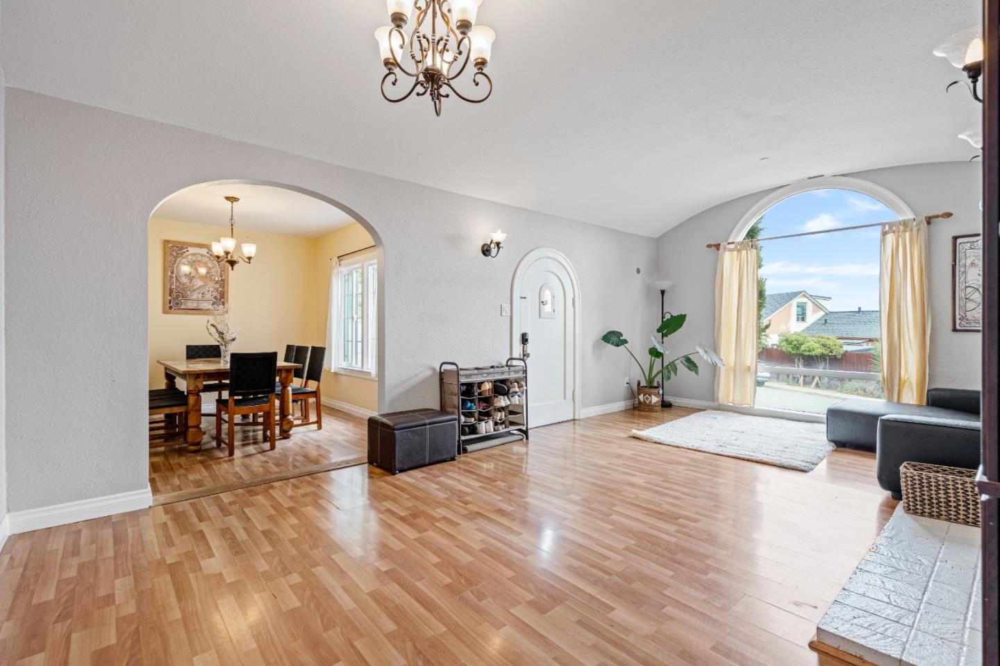 Detail Gallery Image 28 of 80 For 3 Gonzales St, Watsonville,  CA 95076 - 4 Beds | 4 Baths