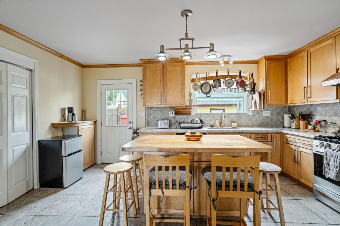 Detail Gallery Image 36 of 80 For 3 Gonzales St, Watsonville,  CA 95076 - 4 Beds | 4 Baths