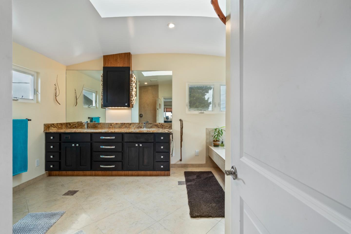 Detail Gallery Image 51 of 80 For 3 Gonzales St, Watsonville,  CA 95076 - 4 Beds | 4 Baths