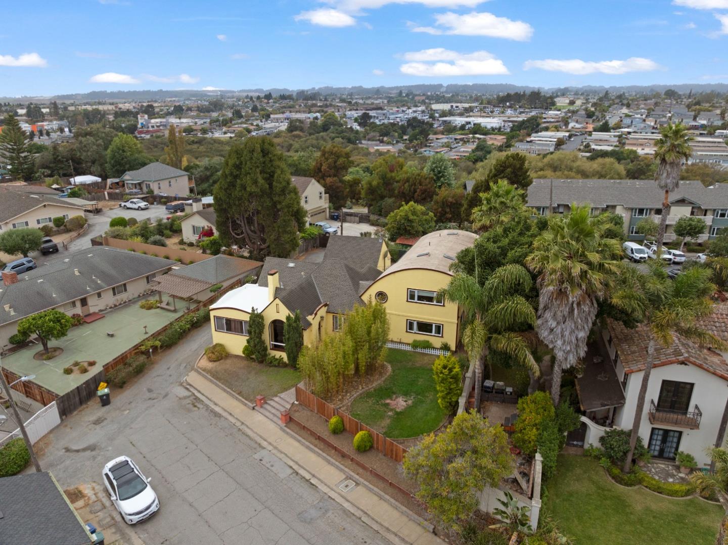 Detail Gallery Image 7 of 80 For 3 Gonzales St, Watsonville,  CA 95076 - 4 Beds | 4 Baths