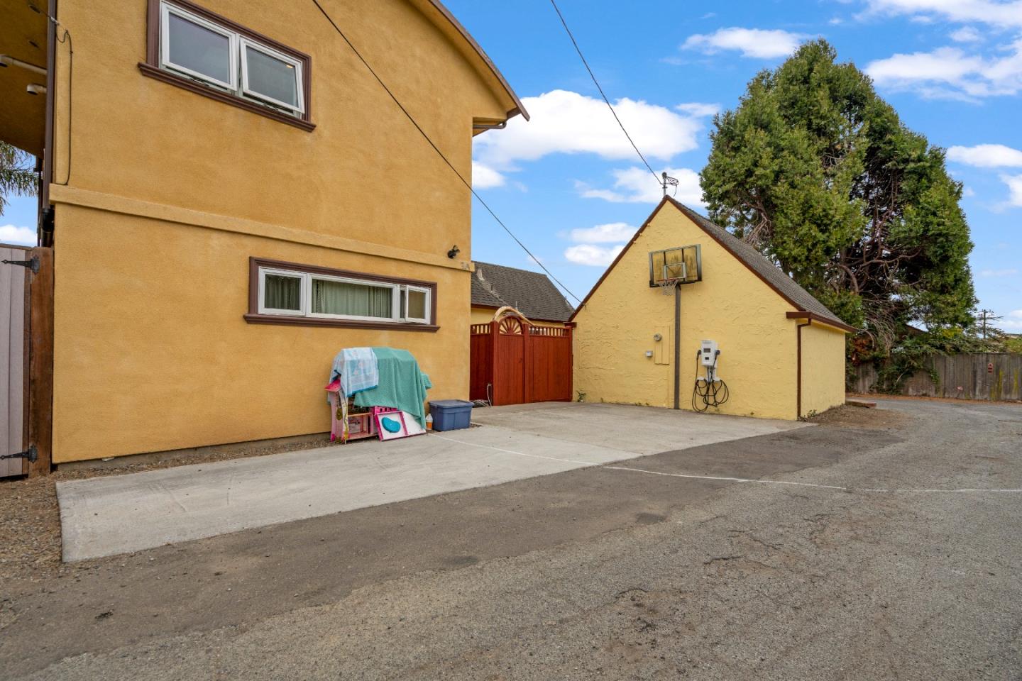 Detail Gallery Image 80 of 80 For 3 Gonzales St, Watsonville,  CA 95076 - 4 Beds | 4 Baths
