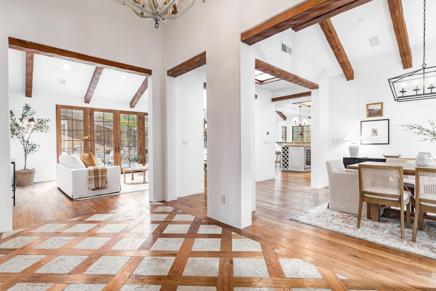 Detail Gallery Image 11 of 54 For 114 Zanzibar Dr, Aptos,  CA 95003 - 4 Beds | 3/1 Baths
